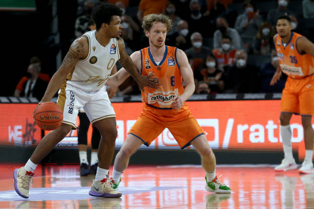 场很难在短 场很难在短