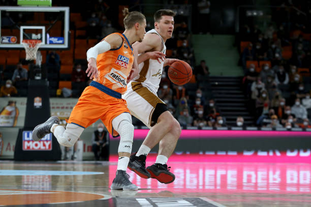 球员在对方 球员在对方