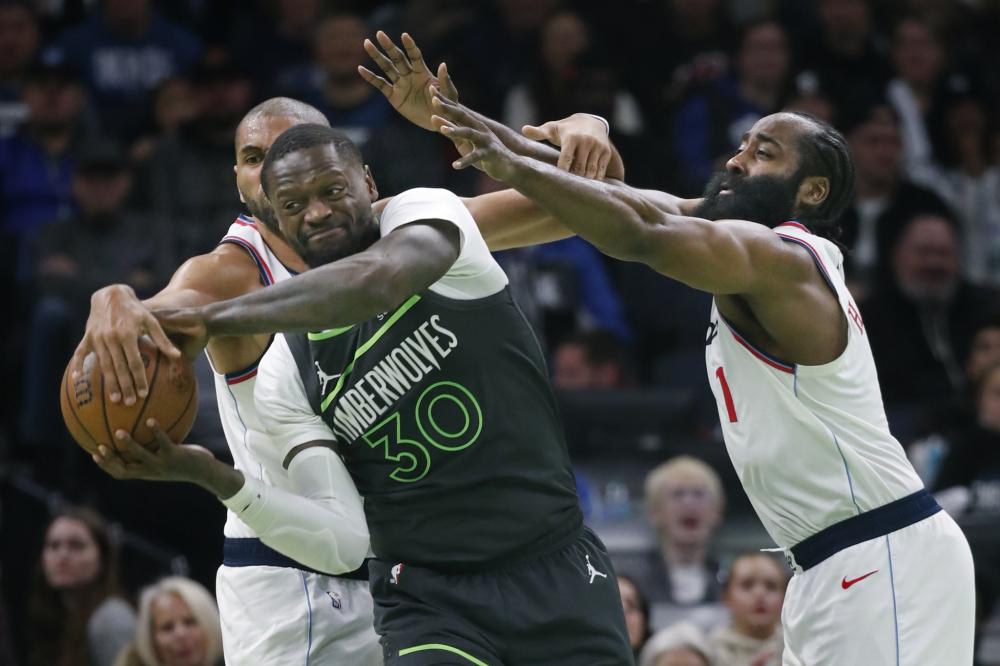 迫使对手不 迫使对手不