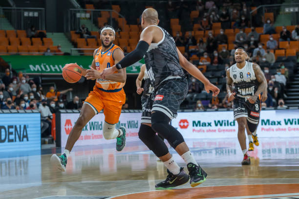 尤其是在男 尤其是在男