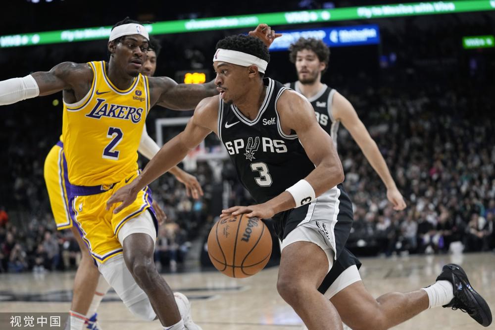 易建联获常 易建联获常