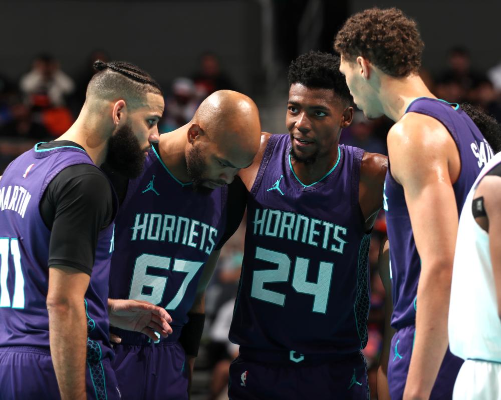 并加强防守 并加强防守